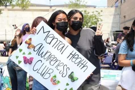 Samantha Nguyen (left) and Ariana Rodriguez (right) supporting MHA at Club Rush.