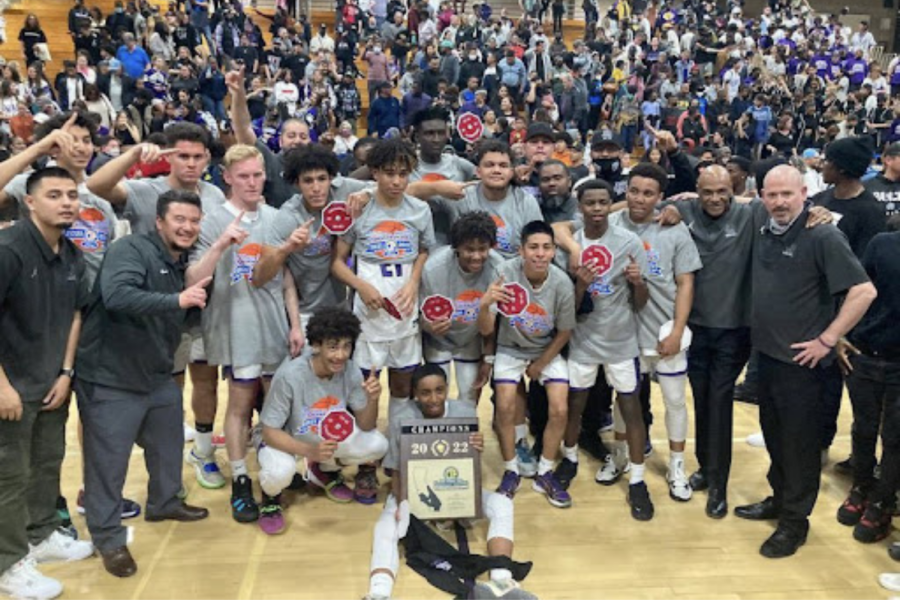 The+boys+basketball+team+takes+the+lead+in+their+CIF+playoffs.