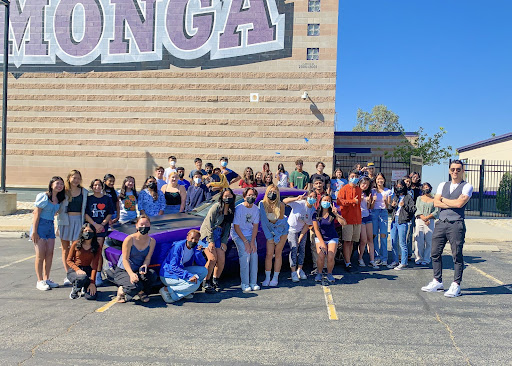 Lee (far right) poses for a picture with his summer pre-calculus class during summer school 2022 at Rancho Cucamonga High School.