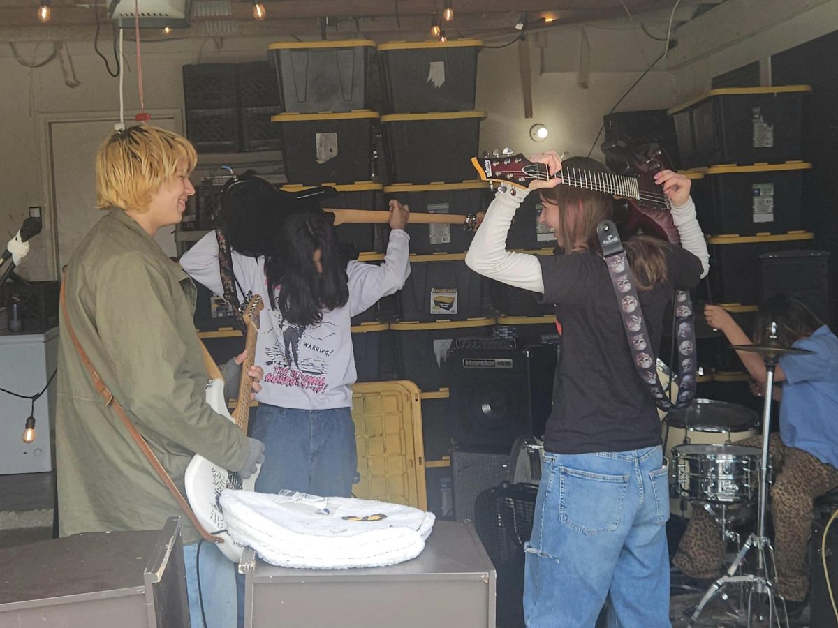 Hunky Dori band Members pose for a picture.